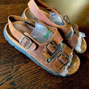 Nunn Bush leather sandals